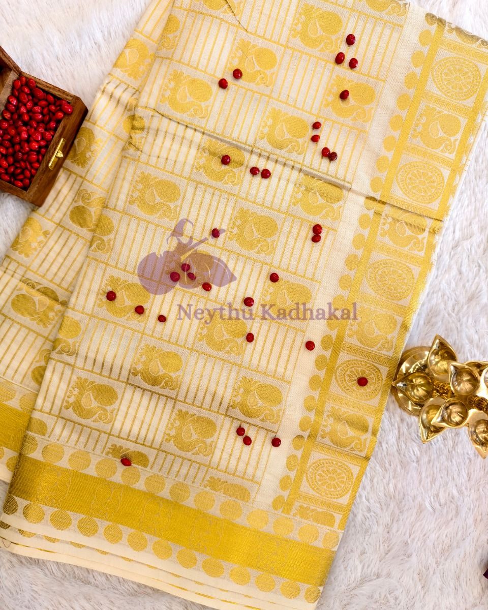 Peacock Worked Kasav Set Saree - Kasav Premium thumbnail 5