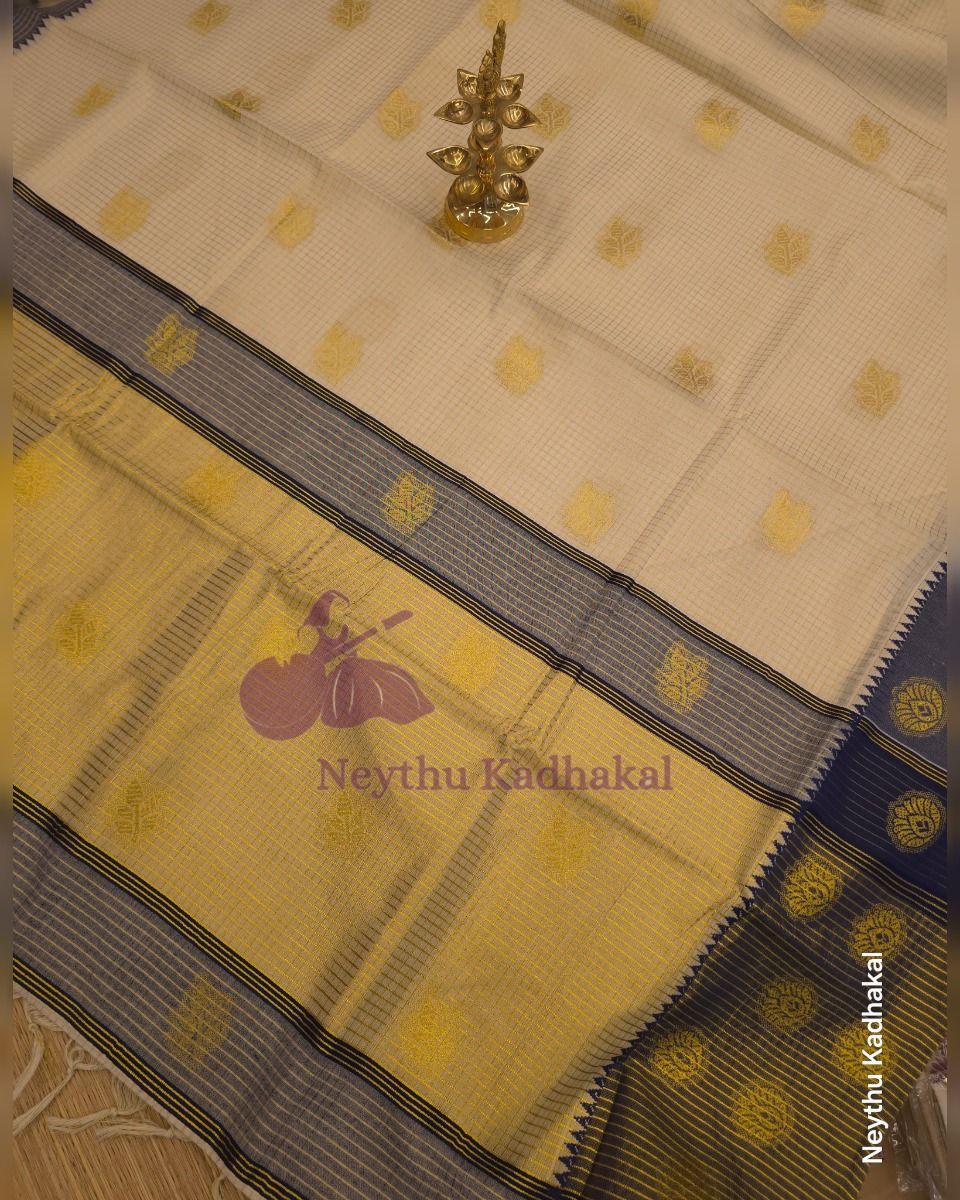 Checked RoyalBlue Kasav Set Saree - Kara With Kasav thumbnail 3