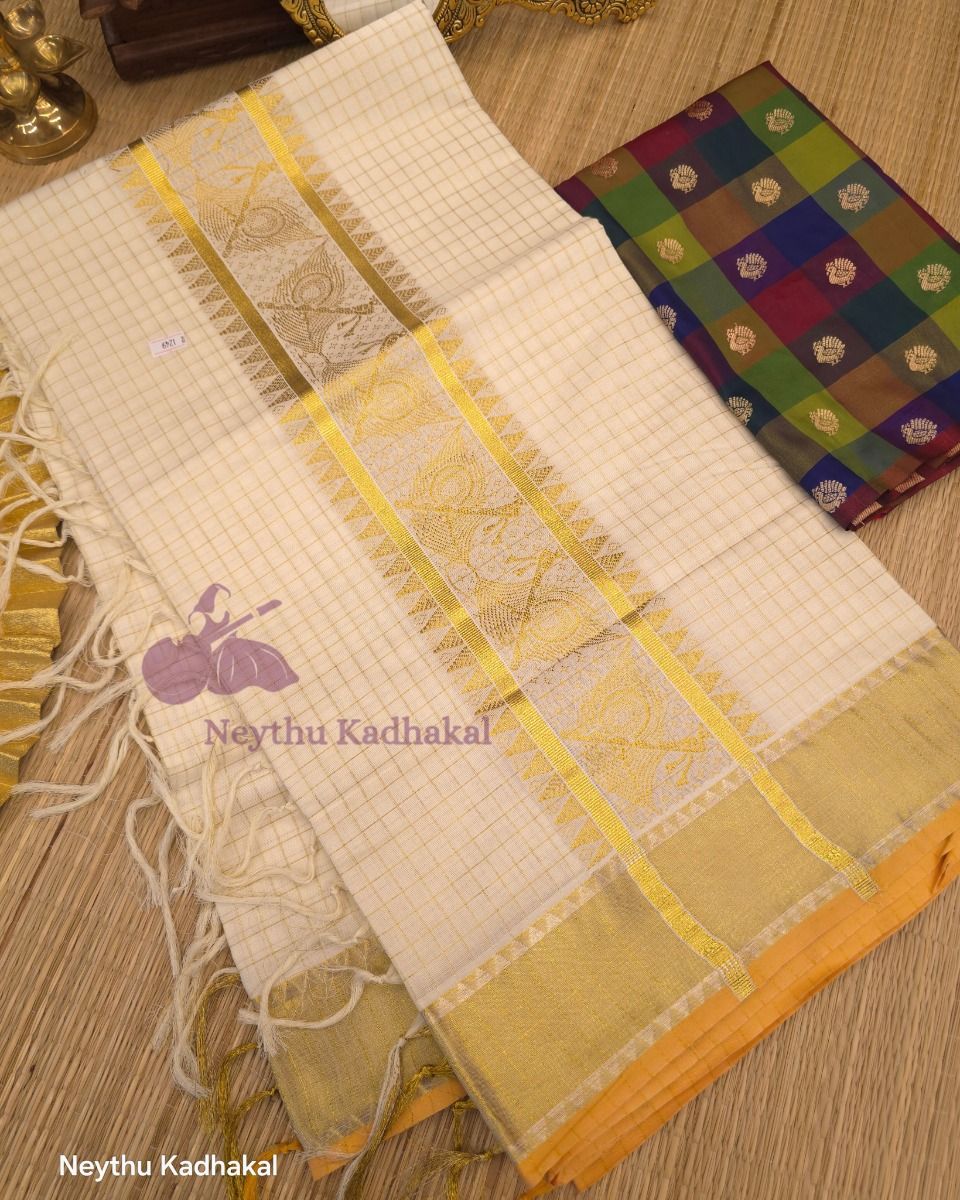 Checked Kasav Saree With Tussels - Kasav SS thumbnail 2